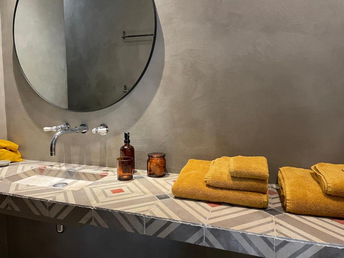 Madame Les Vans - Chambre D'Hotes - Charme Et Design Bed & Breakfast エクステリア 写真